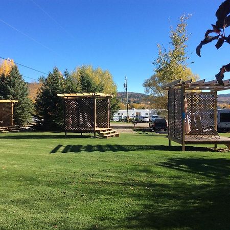 كويسنيل Robert'S Roost Rv Park Resort المظهر الخارجي الصورة